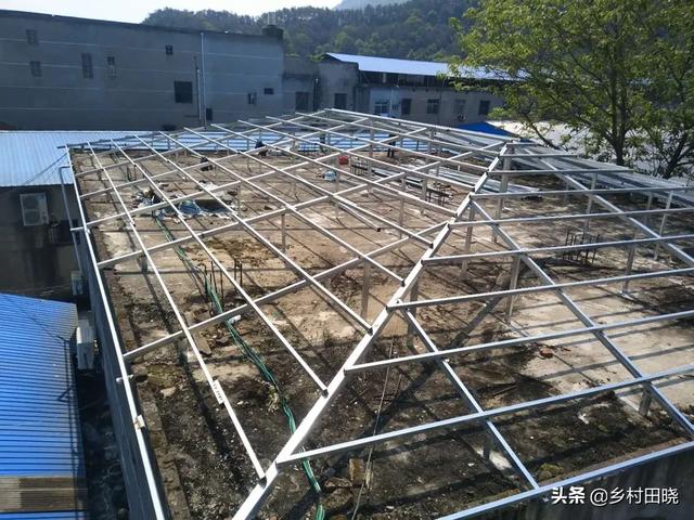 農村自建房坡屋頂，用琉璃瓦還是樹脂瓦？看看內行人的經驗分享