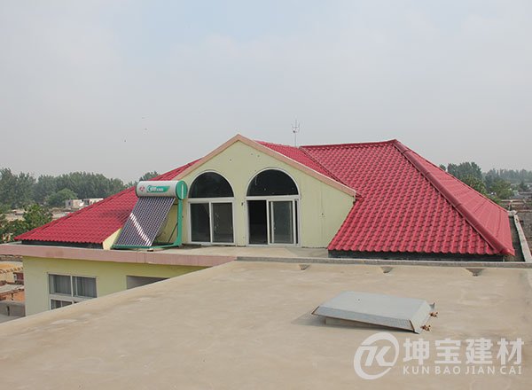 桃都國(guó)際城屋頂合成樹脂瓦裝修成功 桃都國(guó)際城屋頂合成樹脂瓦裝修成功